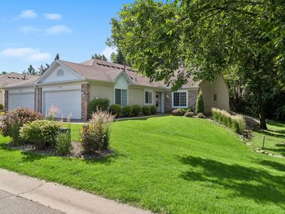 10957 Lexington Dr