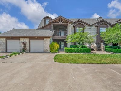 27095 Meadowmore Ct Unit 402