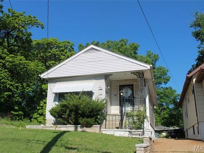 4209 Beachwood Ave