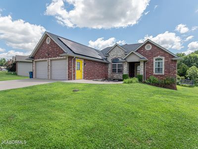425 Edwards Dr