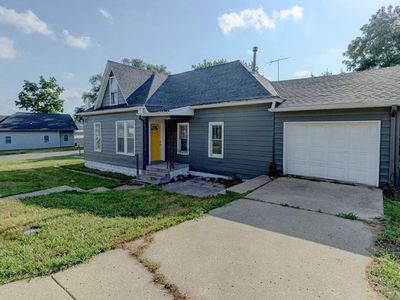 1403 Commercial St
