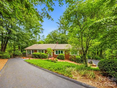 126 Surry Ln
