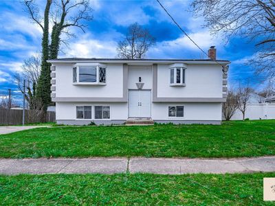 647 Clocks Boulevard