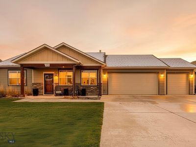 324 NW Passage Ln