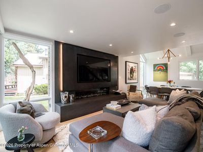 314 N Riverside Ave #2
