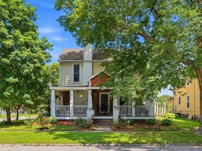 402 E Main St