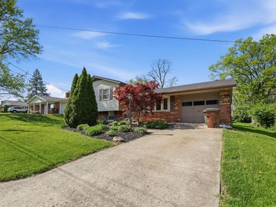 215 Claxon Dr
