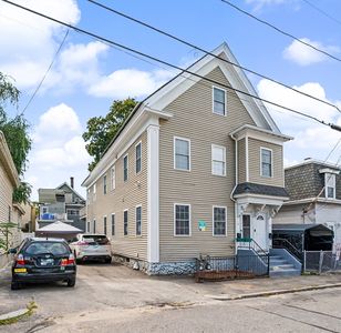 55 4th St #57