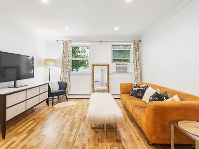 319 E 105th St APT 2D