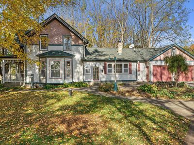 5724 North Helenville ROAD