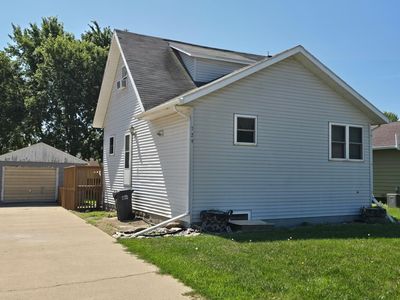 729 4th Ave
