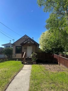 743 9th Ave