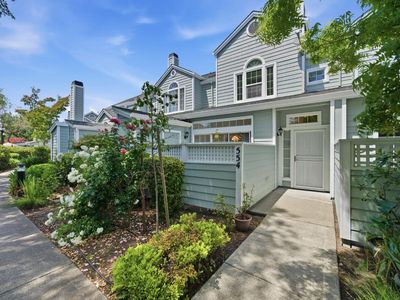554 Torrey Pine Lane