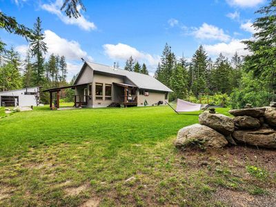 320 Coyote Creek Ln