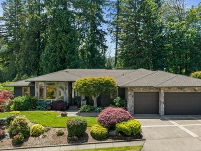 260 SE Avondale Way