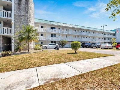 1140 NE 191st St APT D24