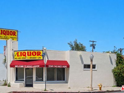 12035 Magnolia Blvd