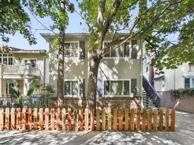 627 T St