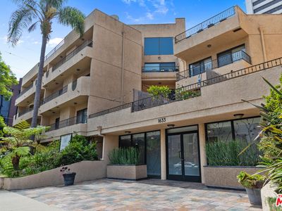 1633 S Bentley Ave APT 103