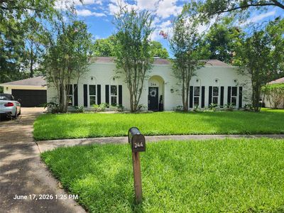 Property at 244 Palm Aire Dr, Friendswood, TX