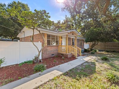 Property at 612 Beach Dr, Destin, FL