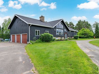 13 Meadow Rd