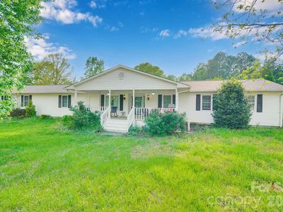 1260 Russell Rd