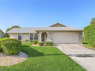210 SW 43rd Ln