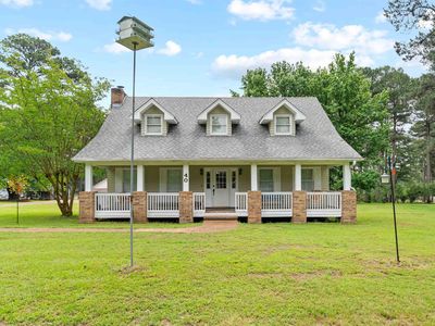 40 Rosewood Dr