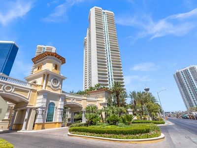 2777 Paradise Rd UNIT 502