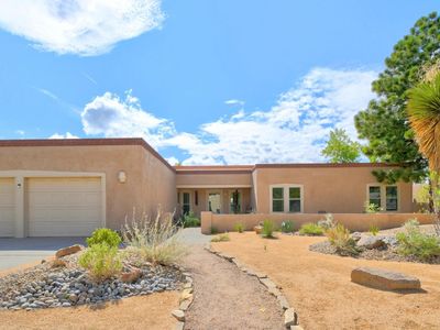 5613 Cometa Ct NE