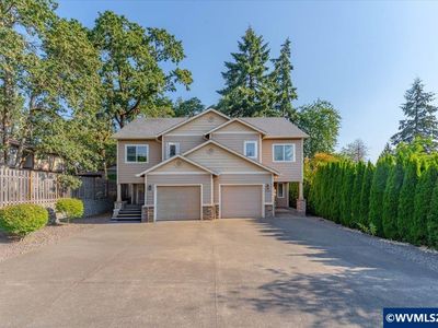 409 Madrona Ave SE