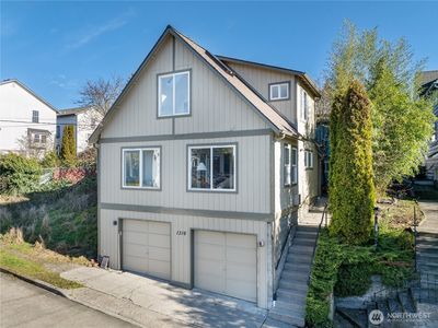 1316 Bradner Place S