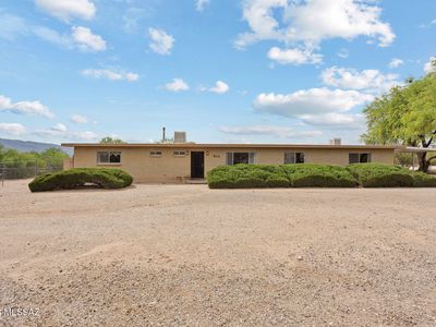 10100 E Moccasin Pl