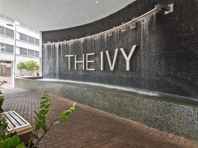90 SW 3rd St APT 3810