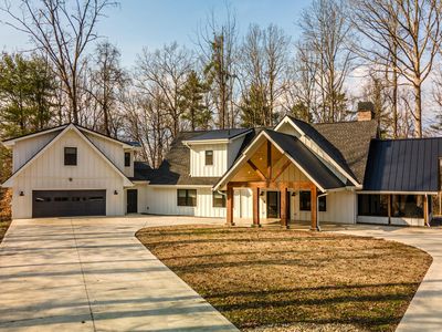 226 Meadowood Rd