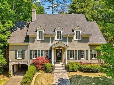 414 Brentwood Dr NE