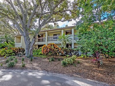 772 BIRD BAY DRIVE N #202