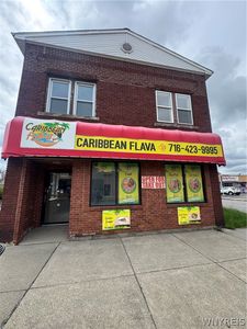 2501 Pine Ave