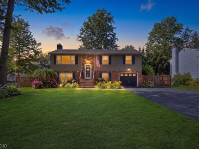 241 Woodside Ln