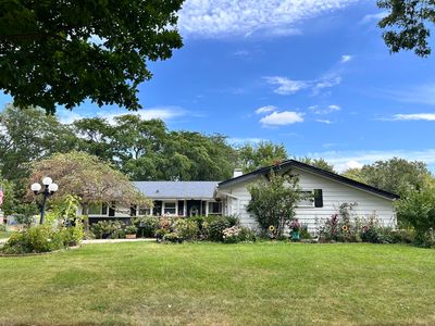 227 Wellesley Ln