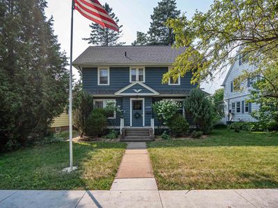 2207 Hammond Ave