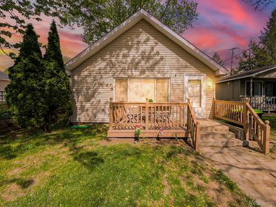 Property at 1325 E Lake Dr, Novi, MI