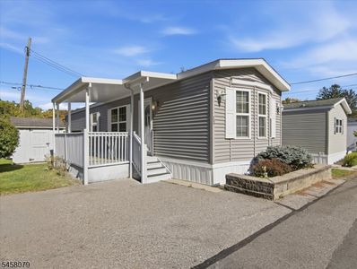 13 Makepeace Dr #13