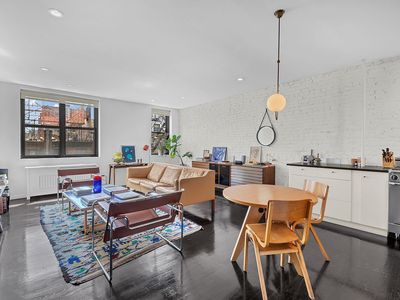 410 W 23rd St APT 5A
