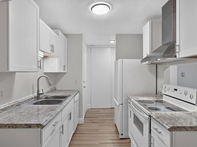 135 Viking Dr E APT 308