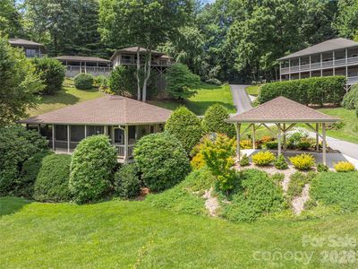 323 Hawks Crest Dr