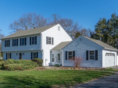 252 Pinewood Dr