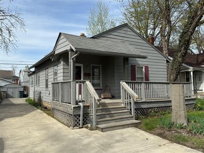 261 Academy Ave