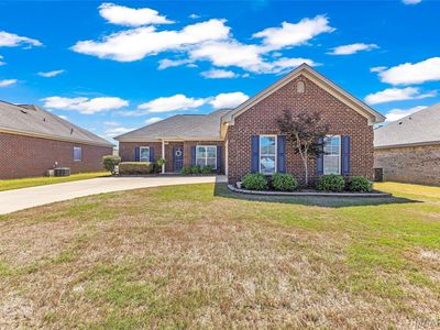 385 Country Club Dr